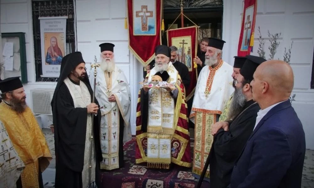Στη Λέρο η Τίμια Κάρα της Αγίας Γαβριηλίας - Οι εικόνες και οι στιγμές συγκίνησης